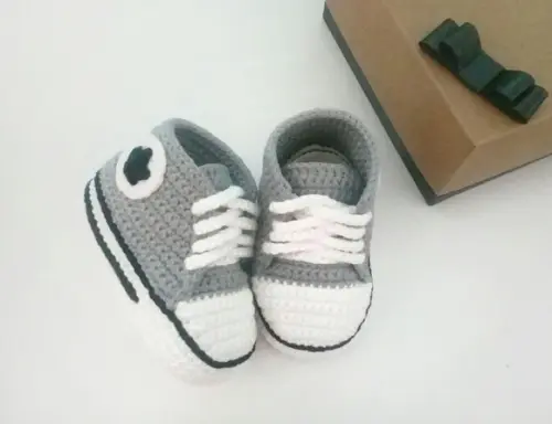 Tenis de Crochê Star para Bebê - Cinza