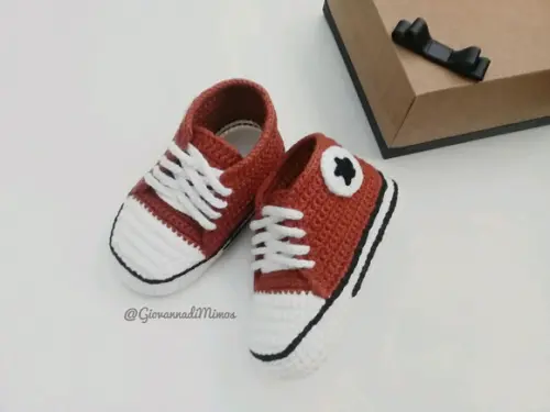Tenis Star em Crochê para Bebê Terracota