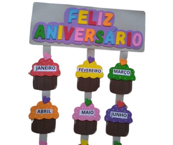 Painel Aniversariante em E.v.a Cupcakes para Sala de Aula