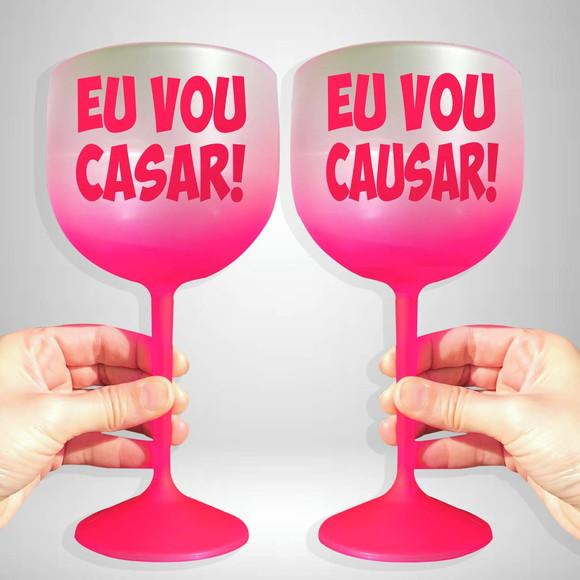 Taça de Gin Degradê Rosa Eu Vou Casar e Eu Vou Causar