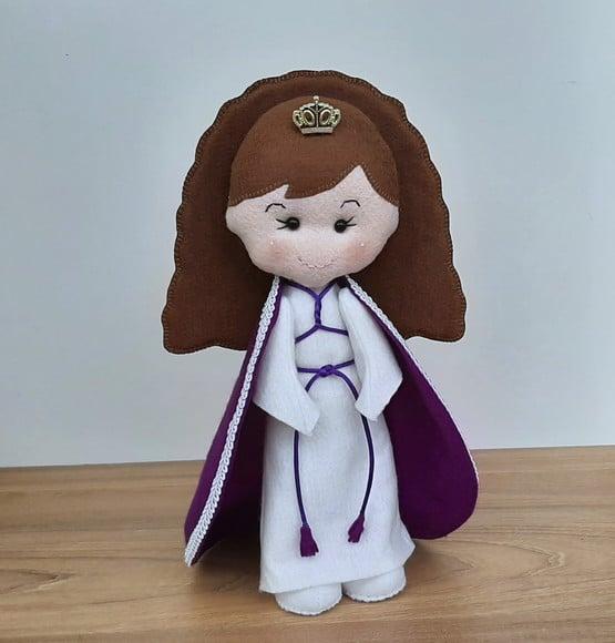 Boneca de Feltro Honorável Rainha Filha de Jó