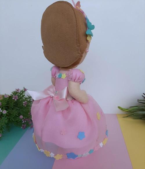 Boneca de feltro para festa jardim