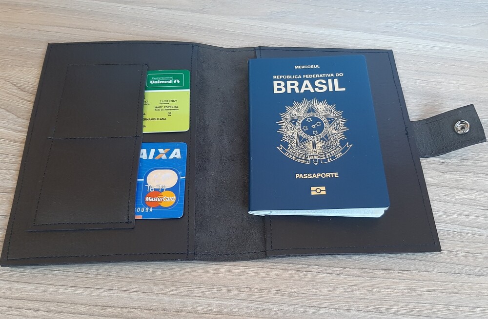 Porta passaporte personalizado