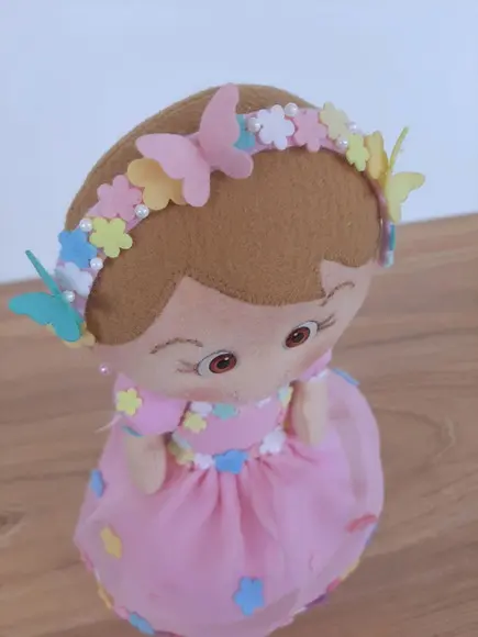 Boneca Bebê De Feltro Vestido Floral