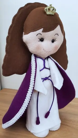 Boneca de Feltro Honorável Rainha Filha de Jó