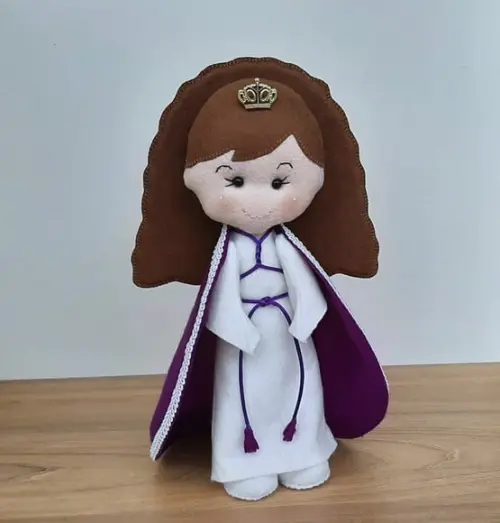 Boneca de Feltro Honorável Rainha Filha de Jó