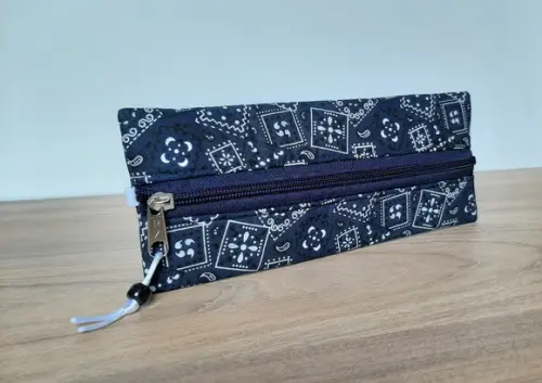 Estojo com Elástico para Caderno
