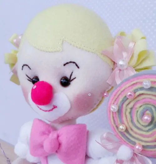 Palhacinha Circo rosa com 28cm
