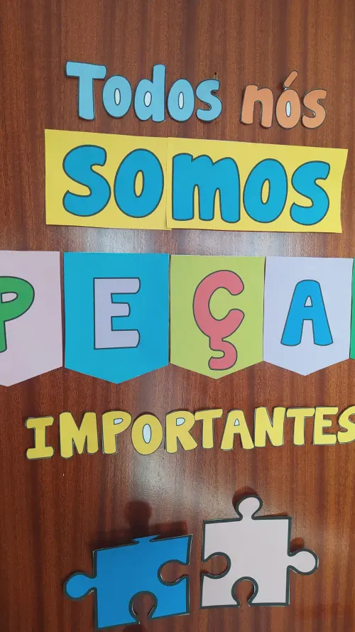 Peças Importantes - Decoração Porta Sala e Atividades (pdf)