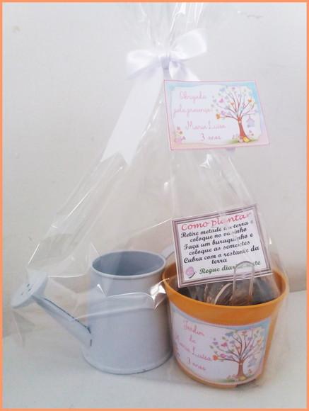 Kit Ecológico com Regador - Jardim