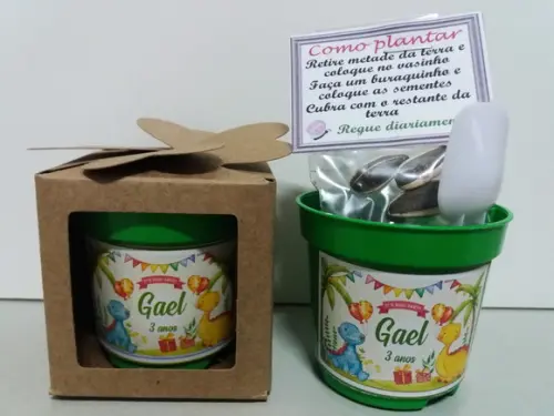 Lembrancinha para Plantar Dinossauro