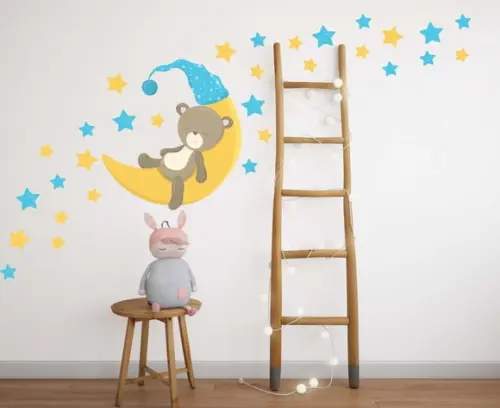 Adesivo ursinho na lua com estrelas