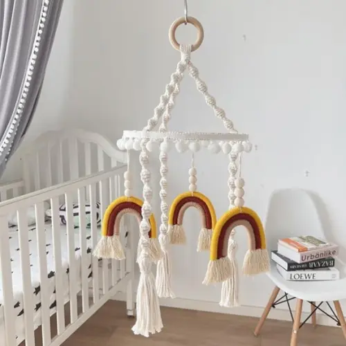 Móbile Estilo Boho com Arco-íris, em Macramê