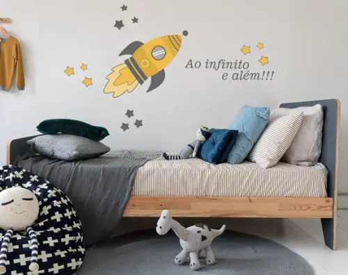 Adesivo de Parede Foguete ao Infinito e Além