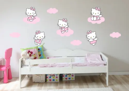 Adesivos de Parede Hello Kitty nas Nuvens