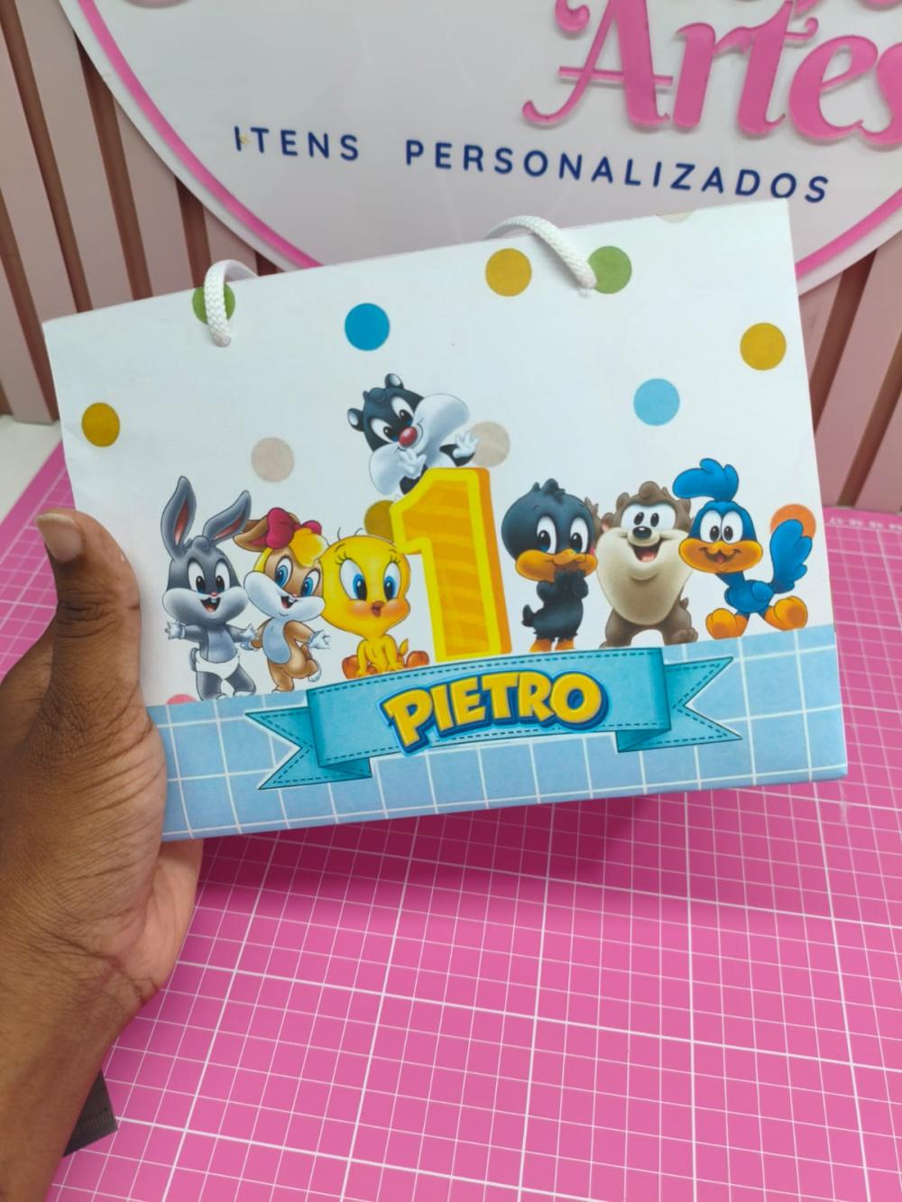 KIT 10 SACOLINHAS PERSONALIZADAS TEMA BABY LOONEY TONES  - Cópia