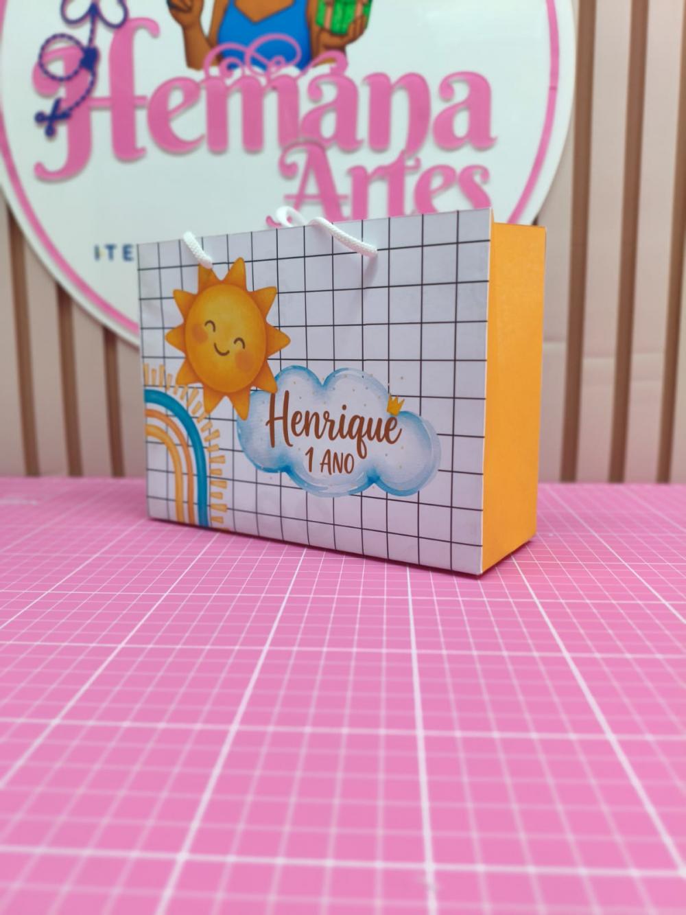KIT 10 SACOLINHAS PERSONALIZADAS TEMA PRIMEIRA VOLTA AO SOL   - C