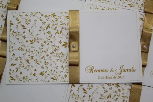 Convite de Casamento Dourado Delicado Floral