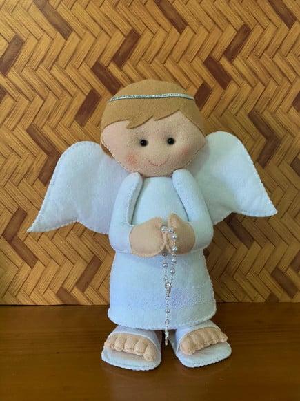 Anjo Pezão com Roupa Branca para Batizado