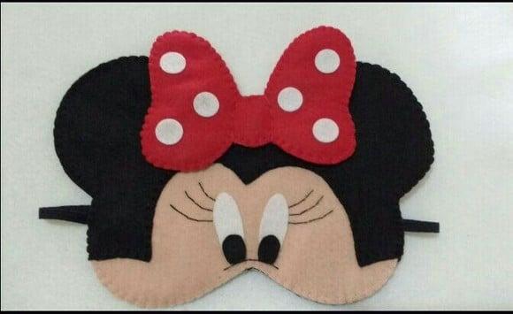 Máscara de dormir da Minnie em feltro
