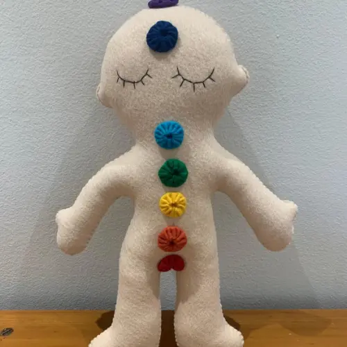 Boneco em Feltro dos 7 Chakras - Reiki