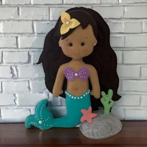 Pequena Sereia Morena