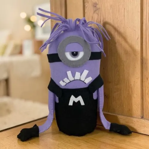 Peso de Porta Minion Roxo Quarto Infantil Festa Infantil