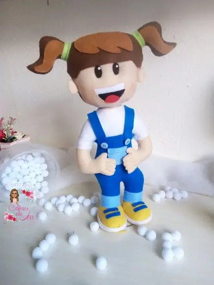 Boneca Mariana Turma da Galinha Pintadinha