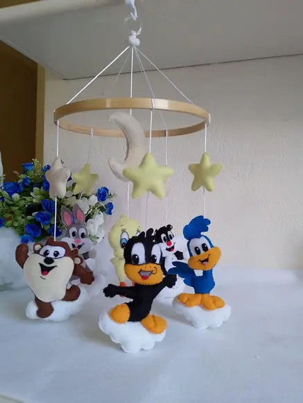 Mobile de Berço Looney Tunes de Feltro