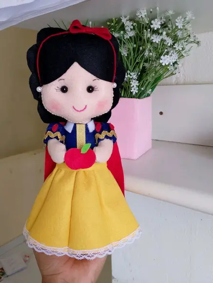 Boneca Branca de Neve
