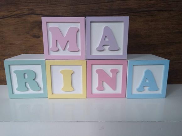 Kit com 6 Cubos Decorativos com Letras e Moldura Tamanho 7×7