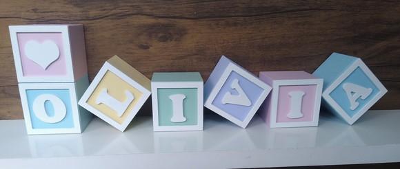 Kit com 6 Cubos Decorativos com Letras e Moldura Tamanho 7×7