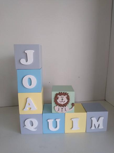 Kit com 8 Cubos com Letras Personalizados em mdf Tamanho 7×