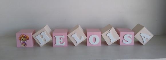 Kit com 8 Cubos Decorativos com Letras 7×7