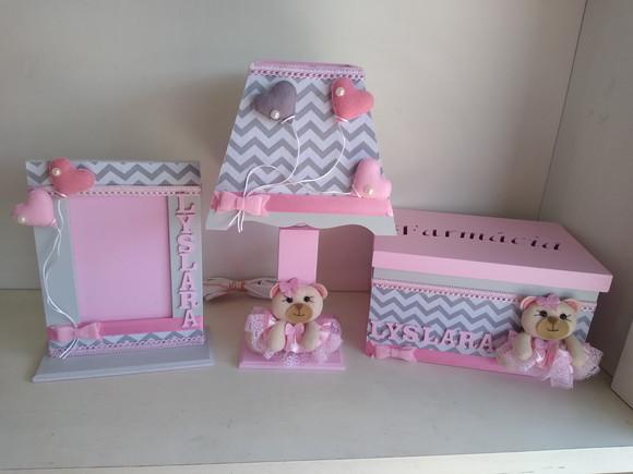 Kit Higiene para Bebê em mdf Tema Urdinhos com Balões