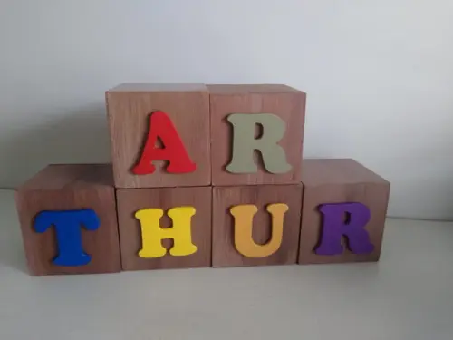 Kit com 20 Cubos em mdf Cru sem Pintura com Letras 5×5