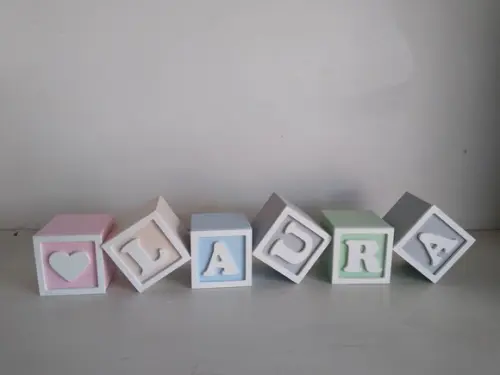 Kit com 6 Cubos Decorativos com Letras e Moldura Tamanho 5×5