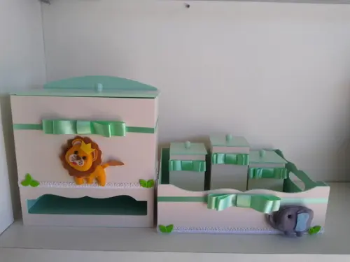 Kit Higiene Higiene com 8 Peças com Bichinhos da Floresta