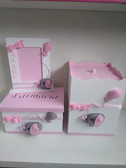 Kit Higiene para Bebê em mdf com 8 Peças Tema Elefantinha