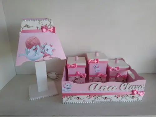Kit Higiene para Bebê em mdf Tema Gatinha Marie