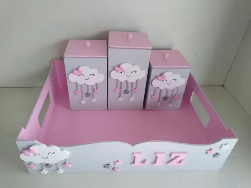Kit Higiene para Bebê em mdf Tema Chuva de Bençãos