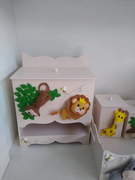 Kit Higiene para Bebê em mdf Tema Safari com 9 Peças