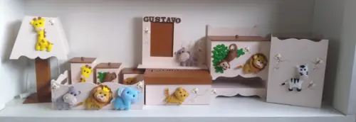 Kit Higiene para Bebê em mdf Tema Safari com 9 Peças