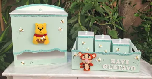 Kit Higiene para Bebê em mdf Tema Ursinho Pooh
