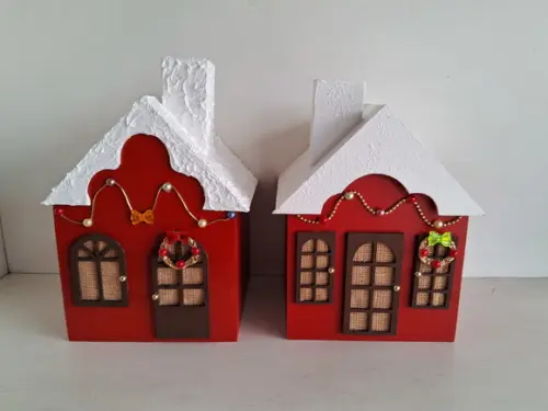 Porta Panetones em mdf Casinha