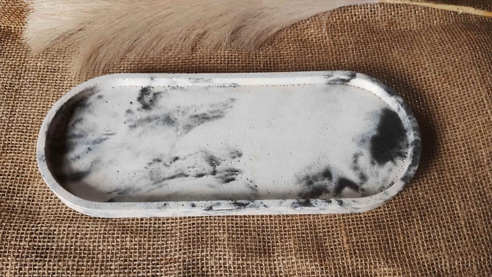 Bandeja Oval 31x13 cm em concreto