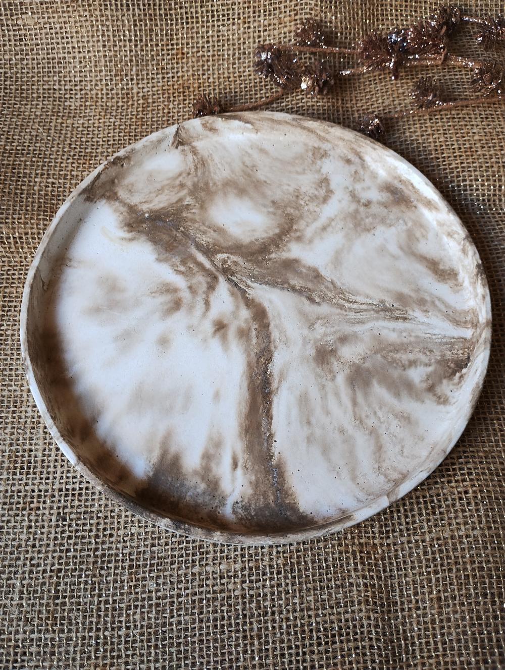 Bandeja Redonda 25cm em concreto decoração lavabo casa e escrit