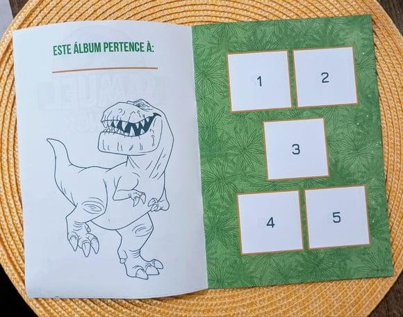Álbum de Figurinhas e Livro de Colorir Dinossauros - 15x21