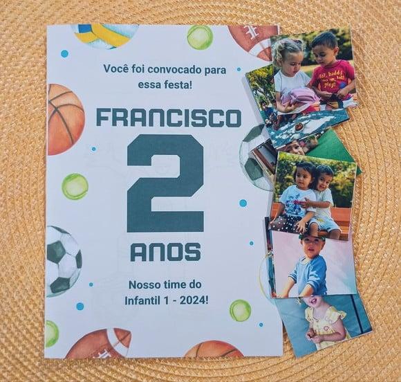 Álbum de Figurinhas Personalizado com Fotos Adesivas