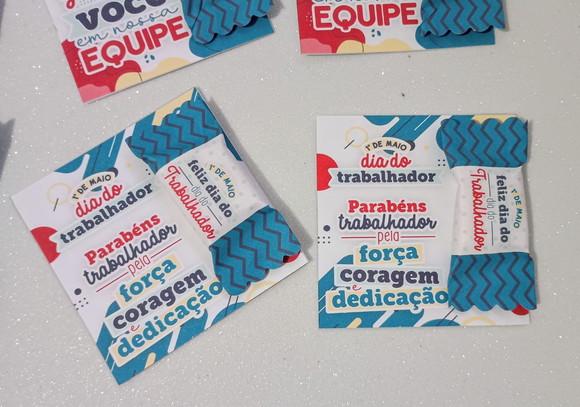 Card com Bala Personalizada Brinde Dia do Trabalhador